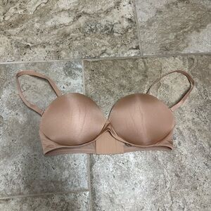 Skims Women's Tan Bra